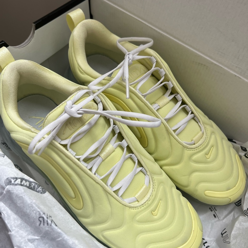 Nike Air Max 720 SE - Size 8.5 Women (US) - Picture 7 of 14